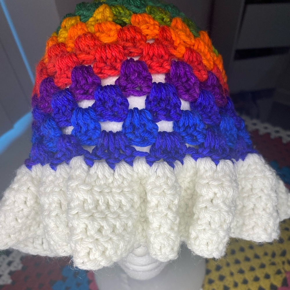 Colourful Crochet Ruffle  hat  🧶🩷 - Picture 4 of 4